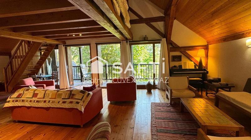 Maison - 195 m² - 7 pièces