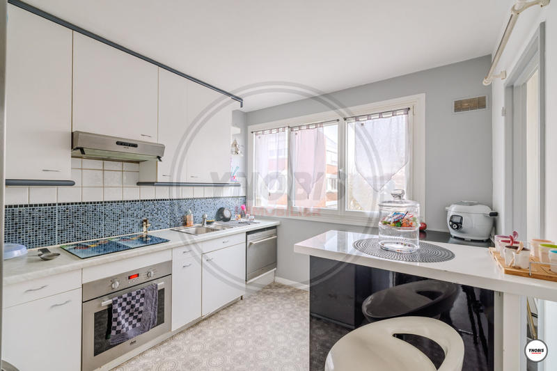 Appartement - 93 m² - 4 pièces