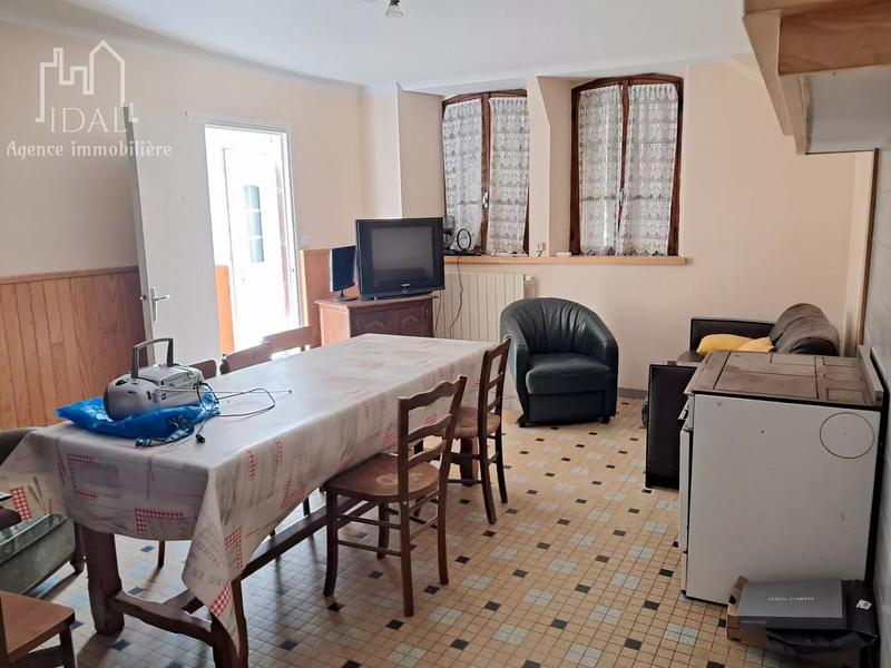 Maison - 226 m² - 12 pièces