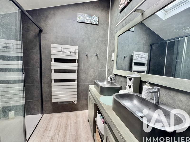 Maison de ville - 100 m² - 5 pièces