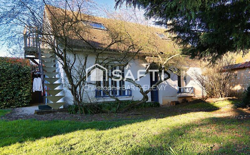Maison - 220 m² - 8 pièces