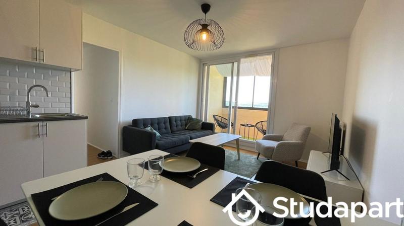 Chambre - 14 m² - 1 pièce