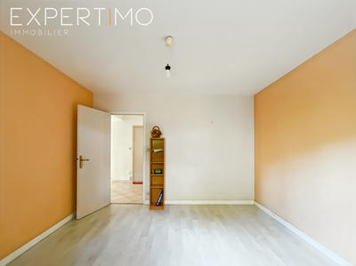 Maison - 121 m² - 6 pièces