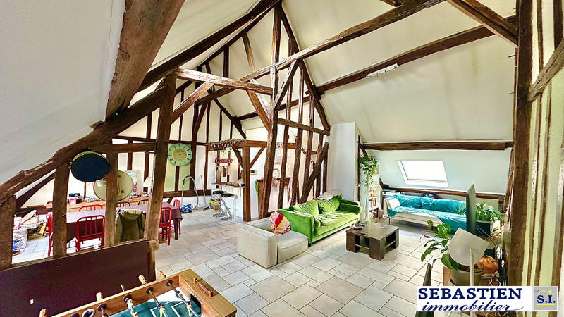 Appartement - 144 m² - 6 pièces