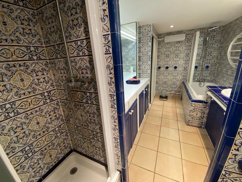 Appartement - 156 m² - 6 pièces