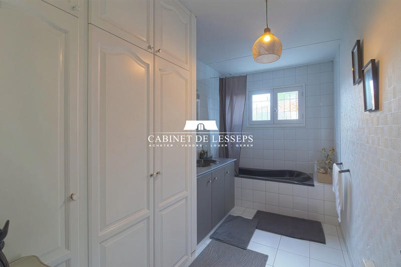 Maison - 140 m² - 6 pièces