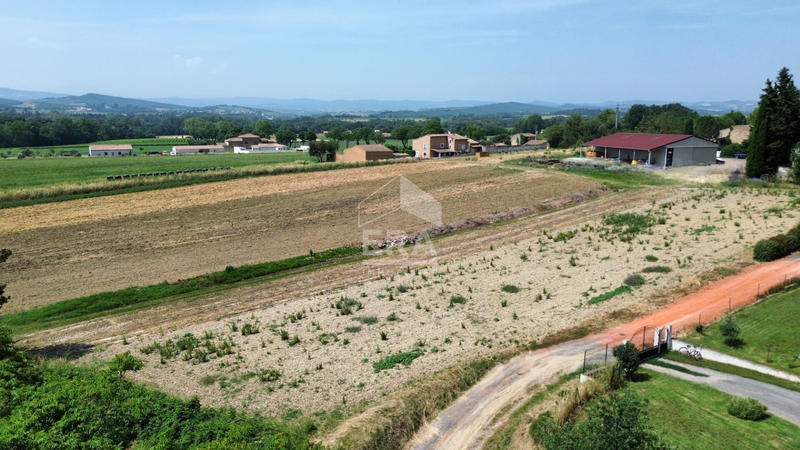 Terrain - 1 400 m²