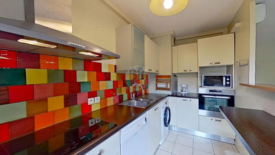 Appartement - 90 m² - 4 pièces