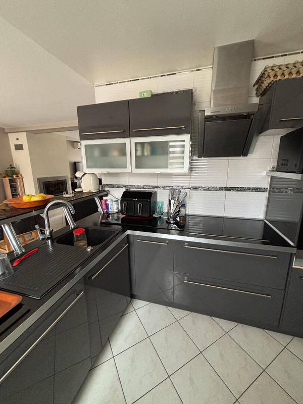 Maison - 98 m² - 5 pièces