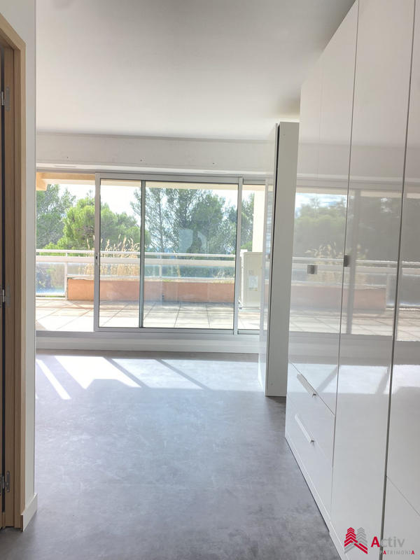 Appartement - 120 m² - 1 pièce