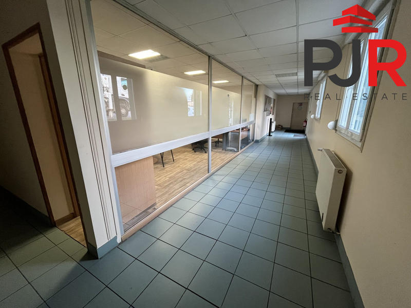 Local d'activités - 462 m²