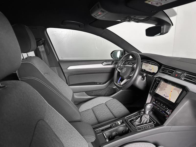 Volkswagen Passat Sw Gte 218ch Dsg Ja18 Matrix Digital Cockpit Sieges Chauf Camera Carplay Regul Acc