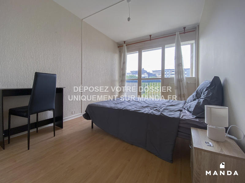 Chambre - 10 m² - 4 pièces
