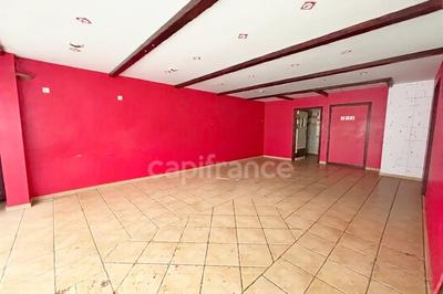 Local commercial - 75 m² - 3 pièces