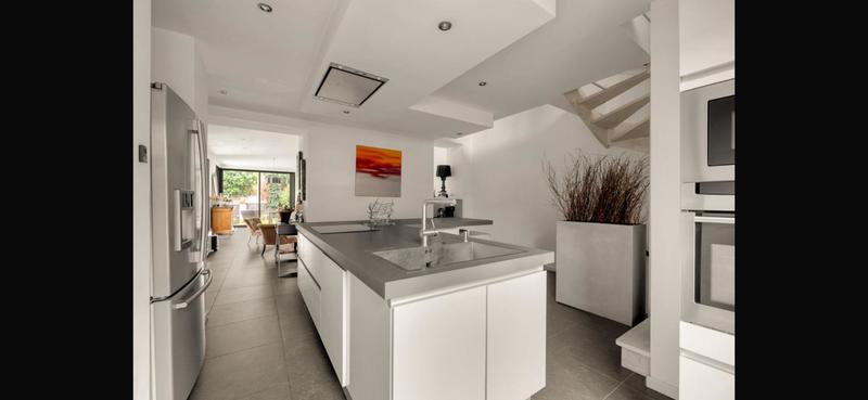 Maison - 213 m² - 6 pièces