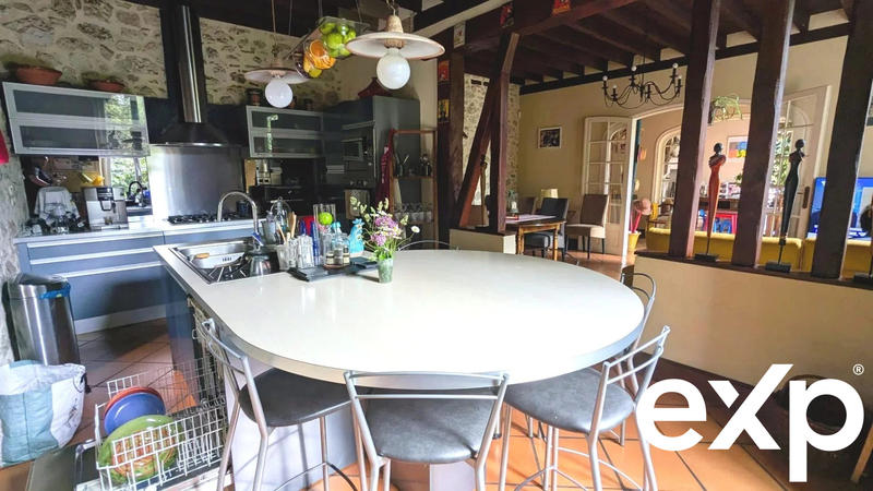 Bastide - 343 m² - 8 pièces