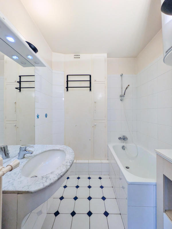 Appartement - 85 m² - 5 pièces