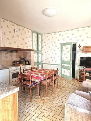 Maison - 235 m² - 5 pièces