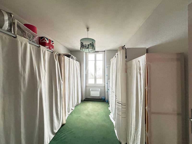 Maison - 121 m² - 7 pièces