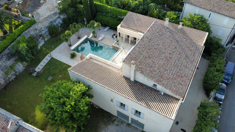 Maison - 404 m² - 8 pièces