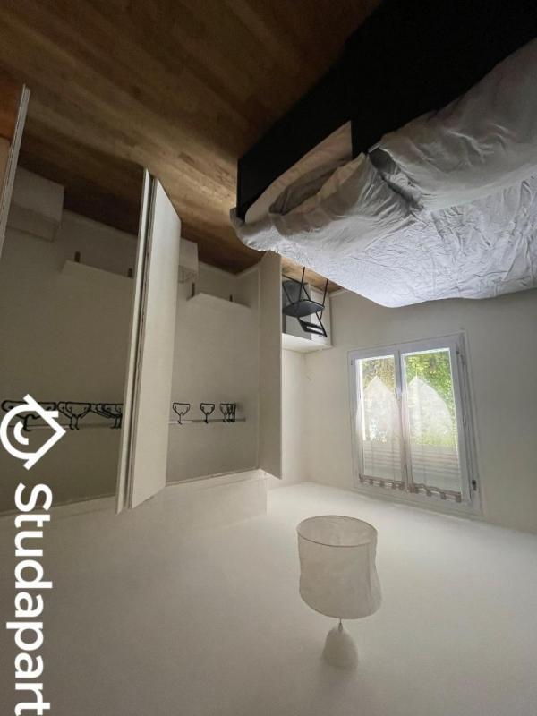 Chambre - 9 m² - 1 pièce