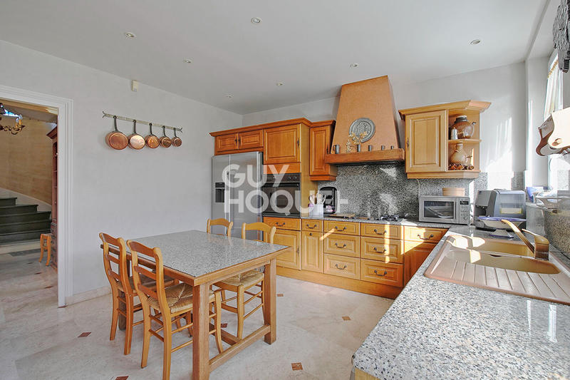 Maison - 133 m² - 6 pièces