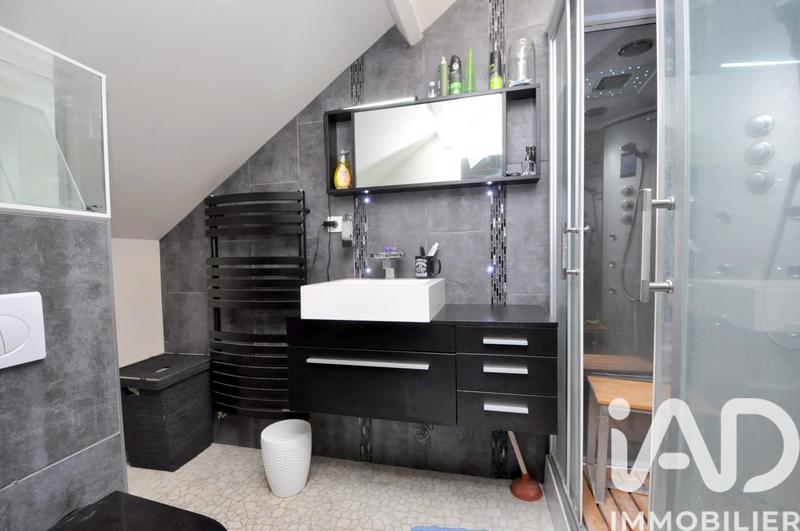 Maison - 194 m² - 7 pièces