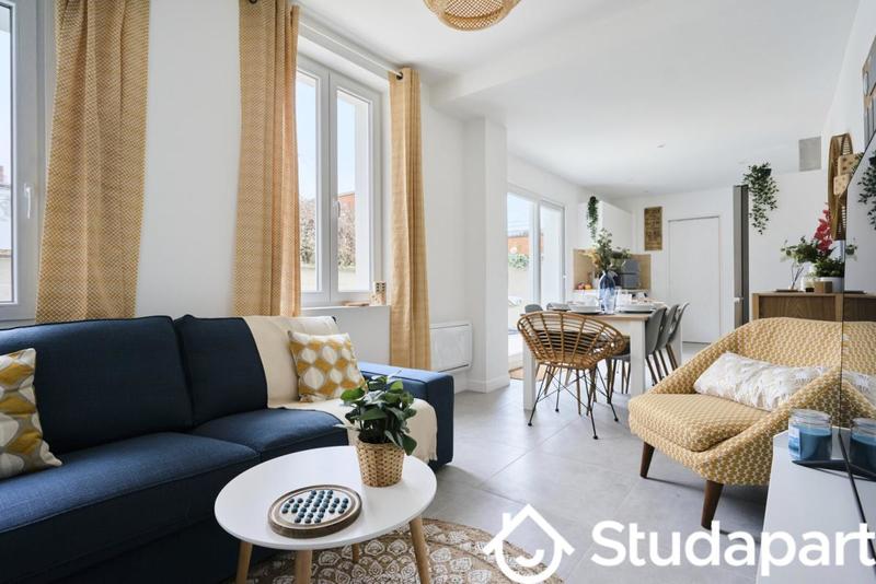 Chambre - 11 m² - 1 pièce