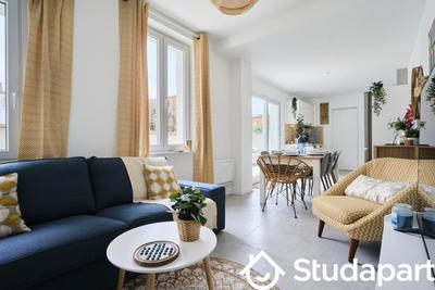 Chambre - 11 m² - 1 pièce