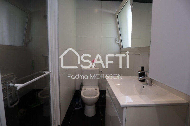 Maison - 230 m² - 8 pièces