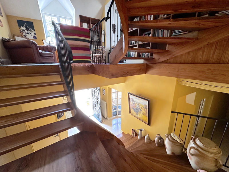 Château - 430 m² - 12 pièces