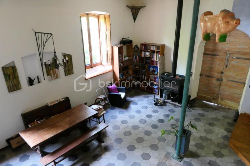 Propriété - 161 m² - 10 pièces