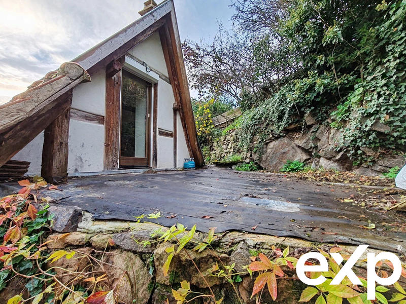 Maison traditionnelle - 258 m² - 7 pièces