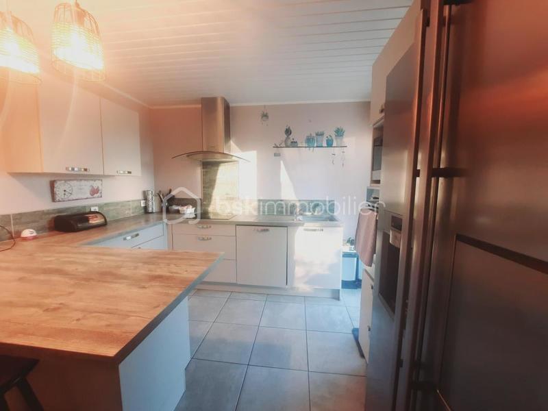 Maison traditionnelle - 107 m² - 4 pièces