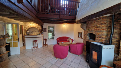 Maison - 250 m² - 8 pièces