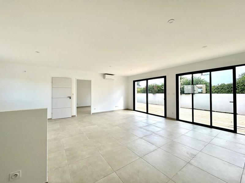 Villa - 80 m² - 4 pièces