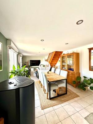 Maison - 95 m² - 4 pièces