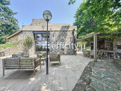 Maison - 243 m² - 5 pièces