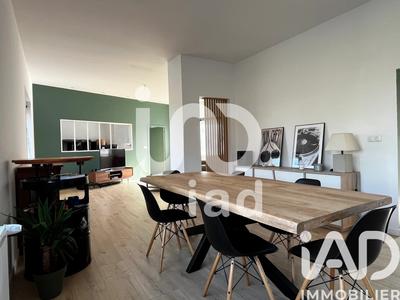 Maison - 182 m² - 8 pièces