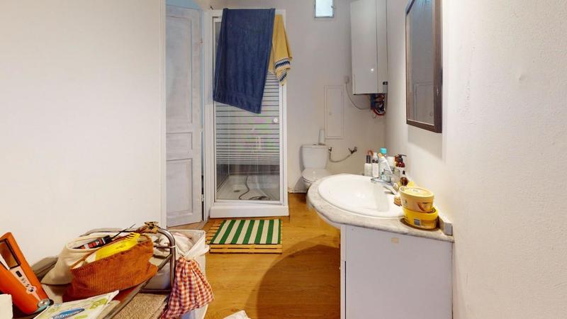 Immeuble - 80 m² - 5 pièces