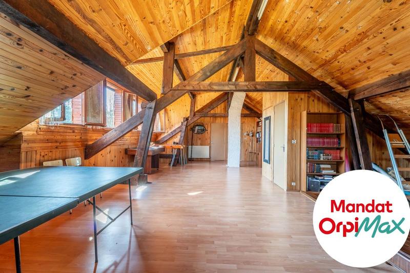 Maison - 219 m² - 6 pièces