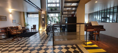 Appartement - 216 m² - 7 pièces