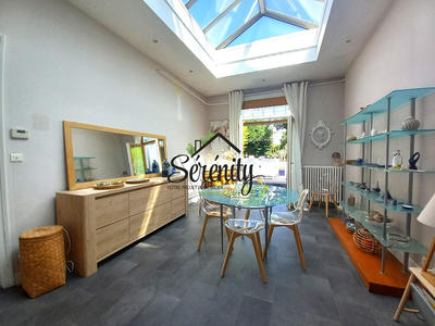 Maison - 200 m² - 9 pièces