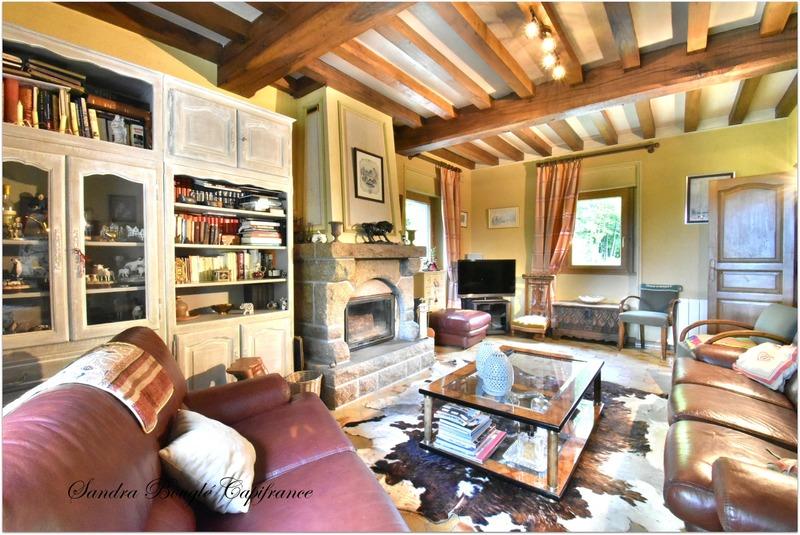 Propriété - 273 m² - 12 pièces