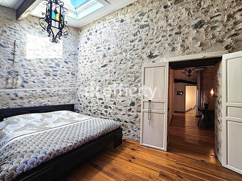 Maison - 141 m² - 5 pièces