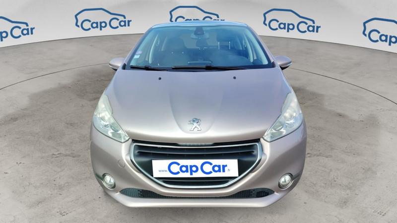 Peugeot 208 1.6 VTi 120 Feline