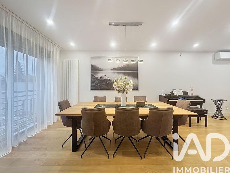 Maison - 282 m² - 12 pièces