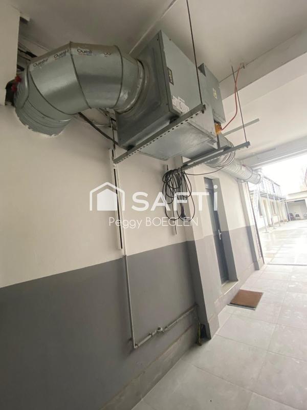 Local commercial - 85 m² - 4 pièces