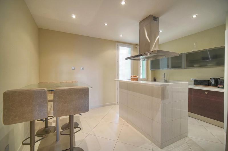 Appartement - 150 m² - 4 pièces