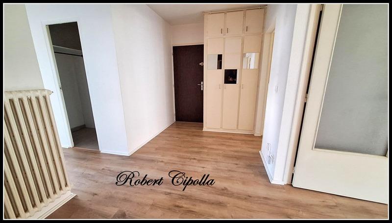 Appartement - 79 m² - 3 pièces